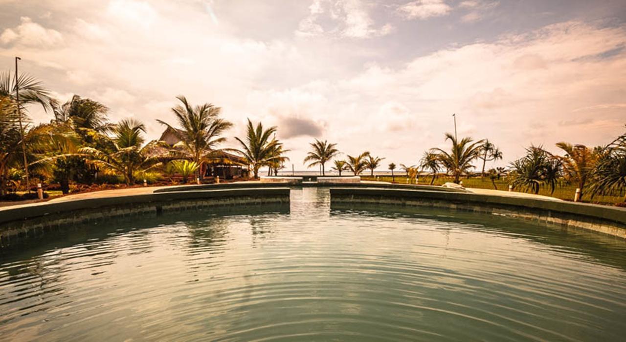 Turtle Beach Hotel Ujunggenteng 部屋 写真