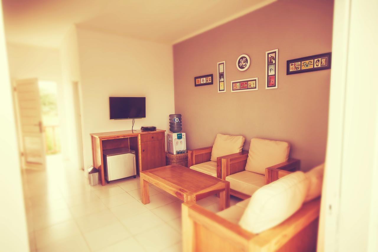 Turtle Beach Hotel Ujunggenteng エクステリア 写真